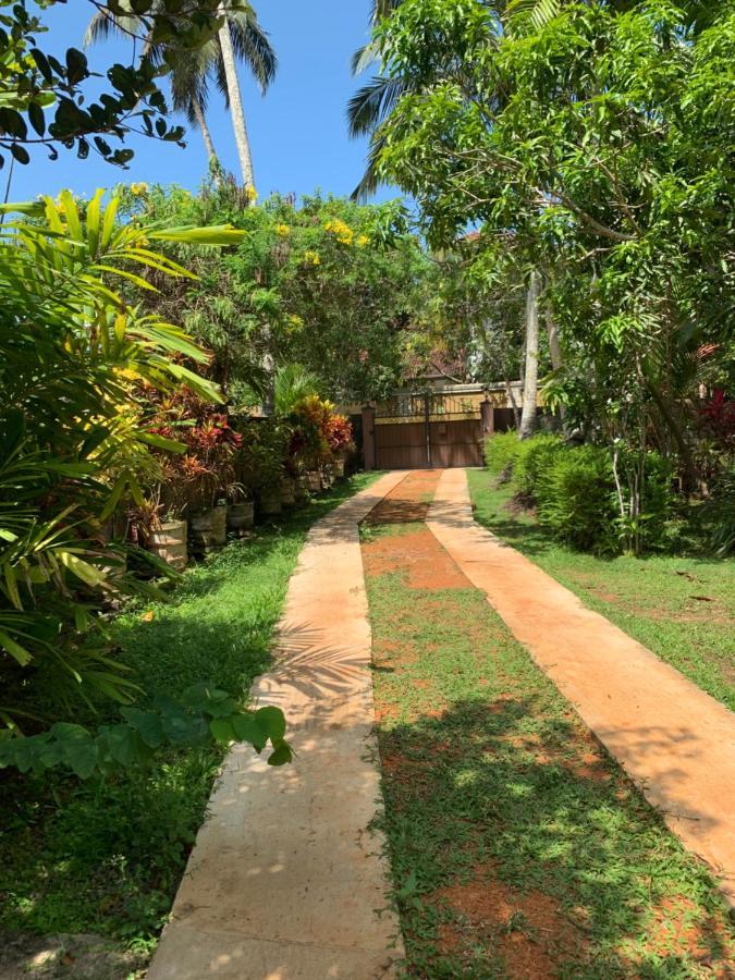 Tranquil Private Villa Near Bentota Beach Exteriör bild